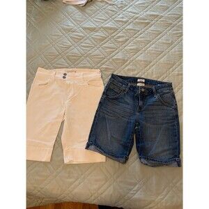 Levi’s denim Bermuda shorts size 2P - White, Blue